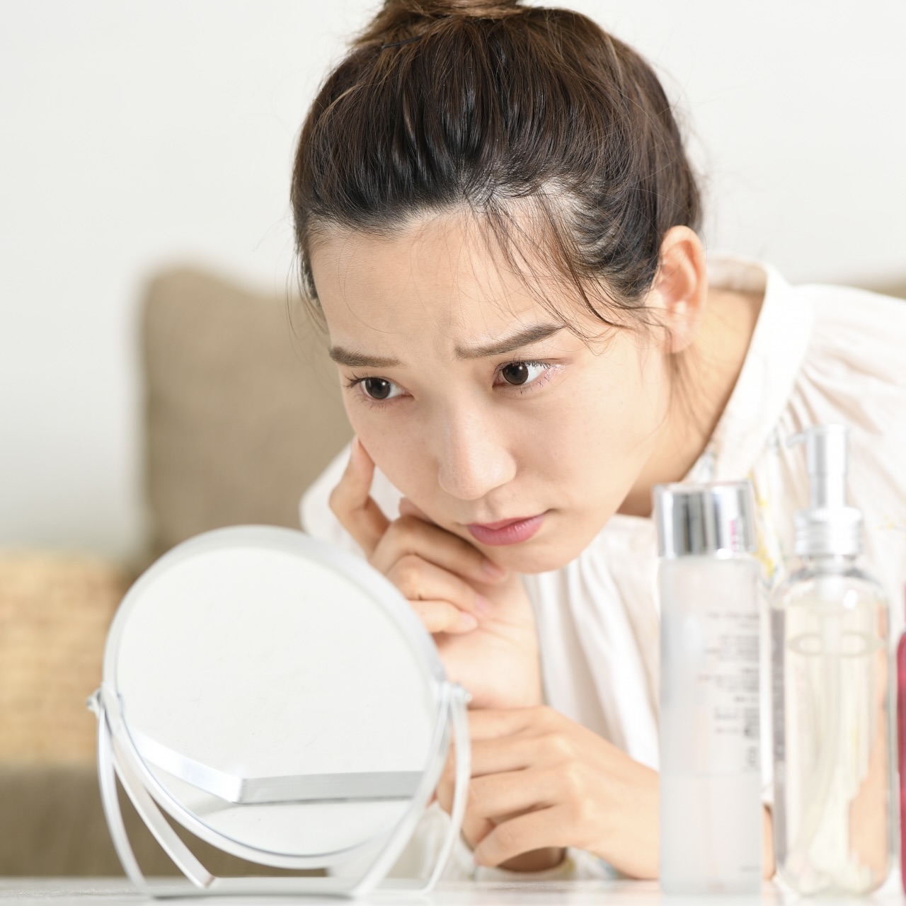 【大人のニキビケアならこれ！】しつこいニキビ跡の解消法