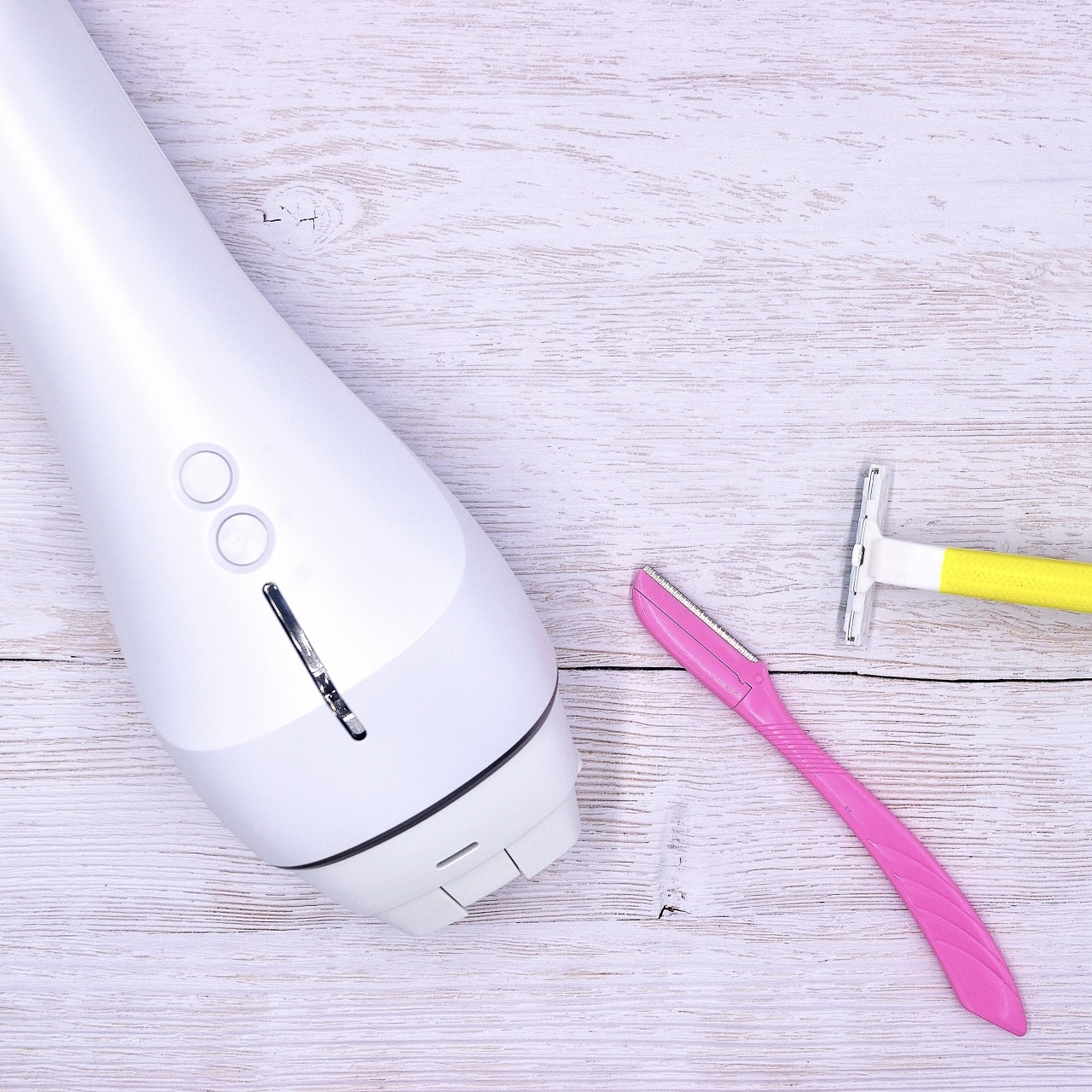 【セルフ脱毛VSサロン脱毛】後悔しない脱毛方法はどっち？