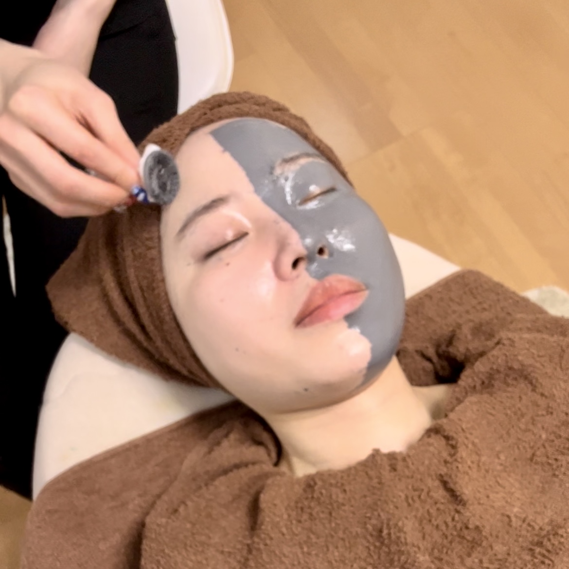 【新感覚！無重力パック】夏に向けての最速美白ケアなら当店で