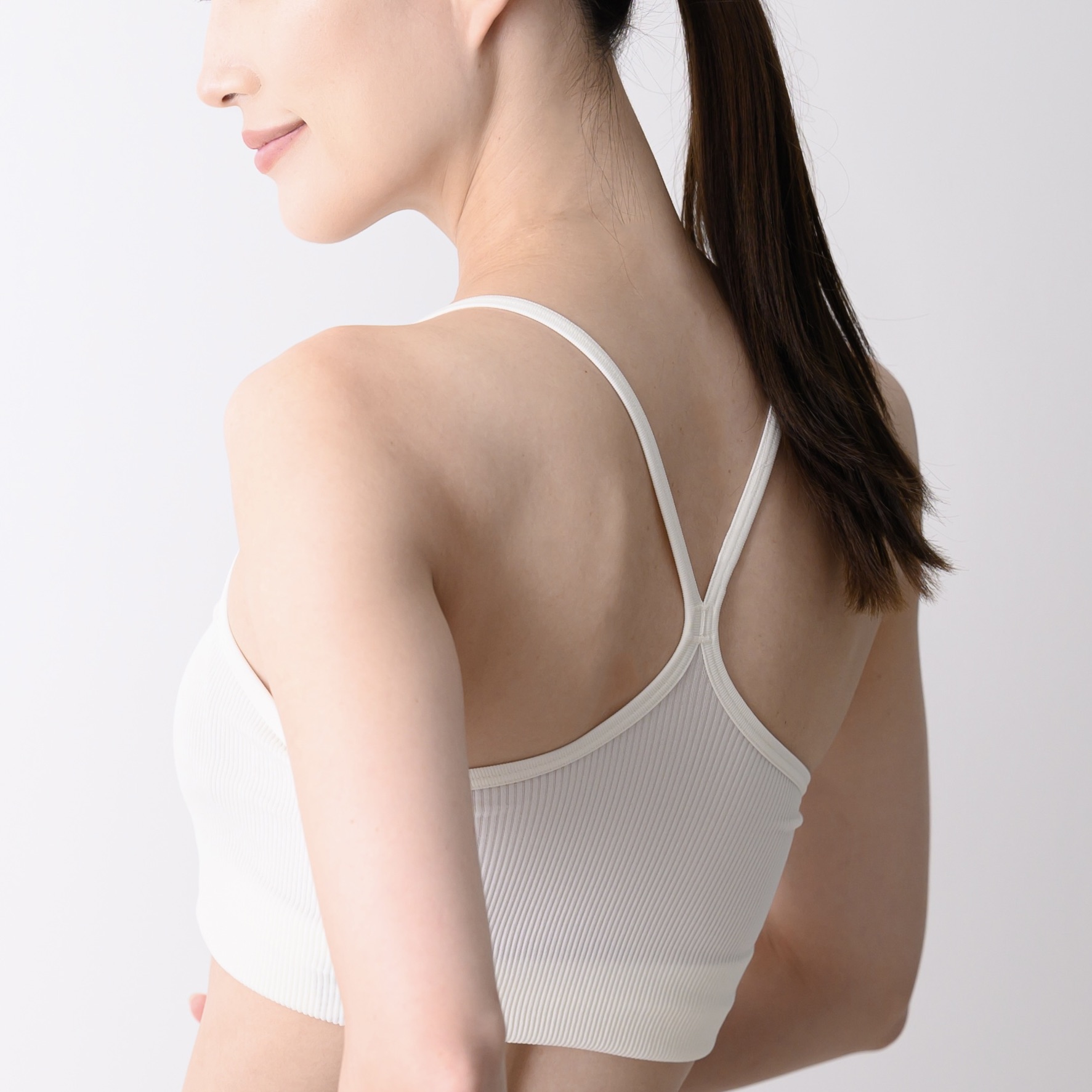 【ムレ解消でスッキリ快適！】WAX脱毛で即日ツルツル肌